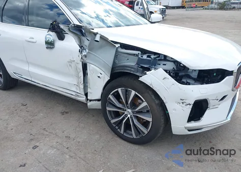 2022 Volvo Xc60 Recharge Plug-In Hybrid T8 Inscription Expression Extended Range from USA, damaged, VIN YV4H60DZ8N1033952